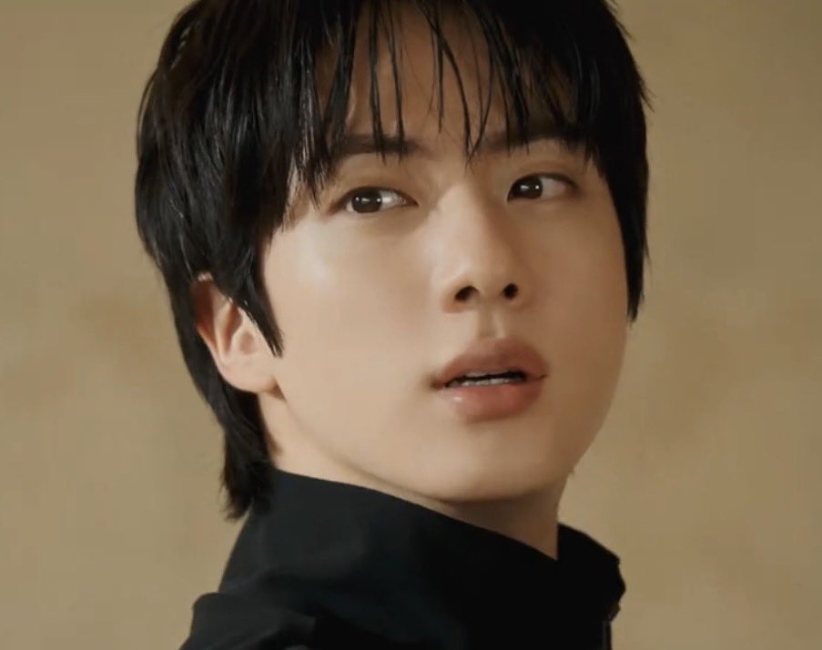 jinniesarchives's tweet photo. no one comes close to jin’s face card https://t.co/ZcuIC91RGi
