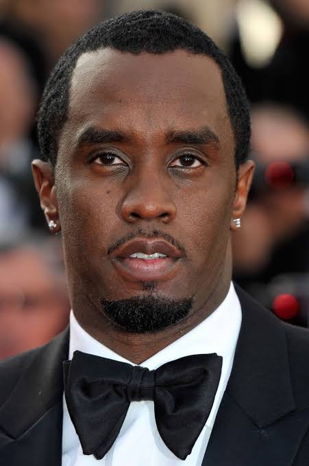 WoodWorld___'s tweet photo. 🚨 BREAKING NEWS: P DIDDY, AKA SEAN COMBS, REPORTEDLY RUSHED TO HOSPITAL AFTER SUFFERING A HEAD INJURY WHILE IN PRISON! 🏥🚑

The cause of the injury remains unclear. Reports indicate the injury was non-life-threatening, and Diddy was reportedly returned to prison later.... https://t.co/Dt8cOxAYdP