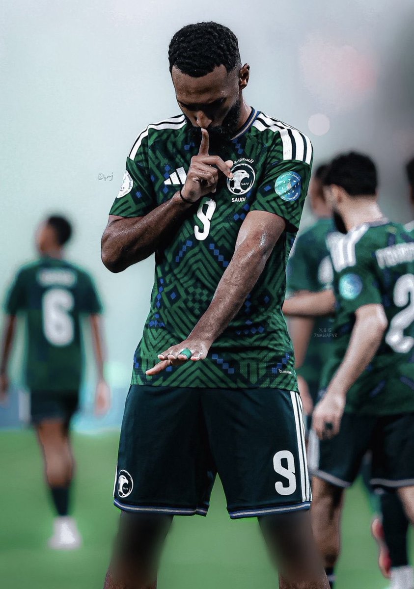 Shoo__2030's tweet photo. @im7v7 الأهلي ما لعب مع الوصل
الأهلي وصّله لمرحلة يتمنى لو إنه ما وصل 😂😂💚 https://t.co/S5j64BTBi9