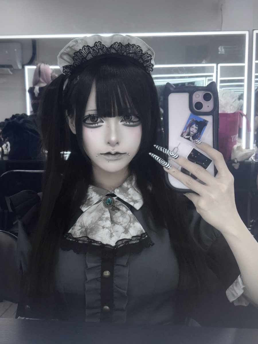 CloveRoiii_'s tweet photo. https://t.co/OXO6ExeZ4x
