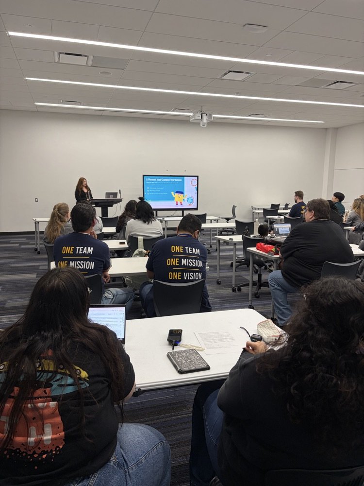 ChannelviewHS's tweet photo. Falcon pride in action! CHS teachers are learning from one another and growing together through professional development. Weβre committed to strengthening our practice to create engaging, impactful learning experiences for every student! #wearechannelview https://t.co/L596chMgcn