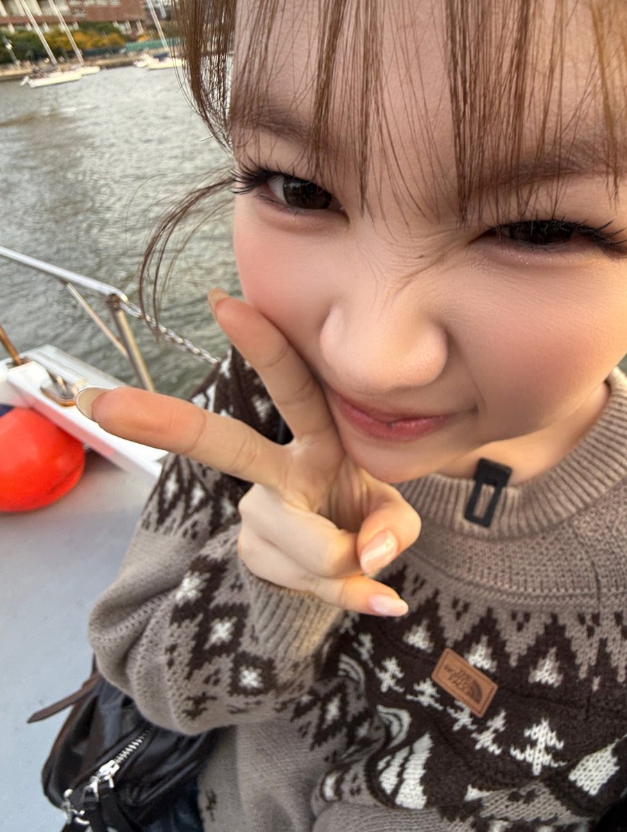 kuimyeon's tweet photo. i look like a lost toddler here. swipe left to see my full cheeks attacking the camera up close (tidak untuk dimakan)😝 https://t.co/kj12sYKSQY