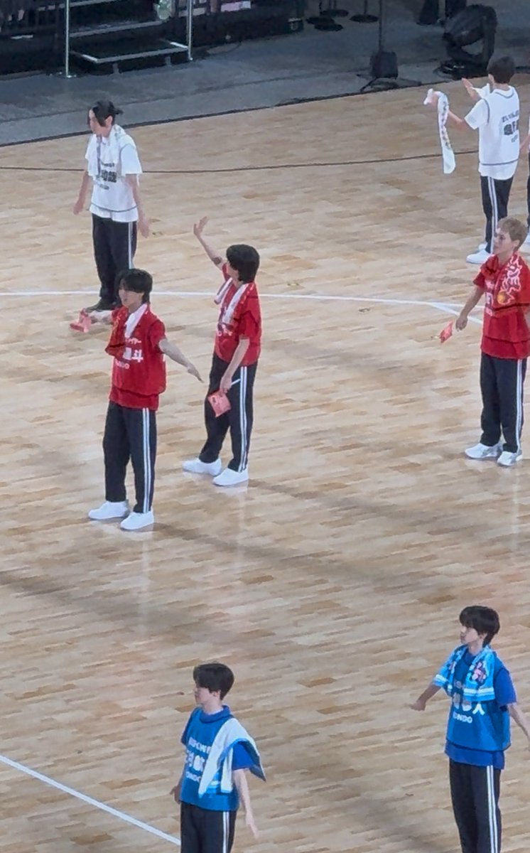 chami_1027's tweet photo. こら、かつぐとそうじゅこっち向きなさい

#EBiDAN大運動会 https://t.co/NXNcwhC2Ll