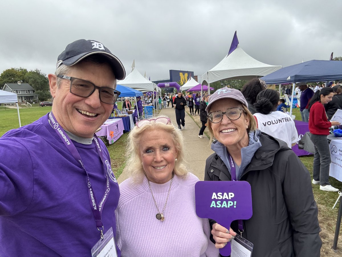 MattPhelan27's tweet photo. Thank you @RepDebDingell for attending the Ann Arbor Walk to End Alzheimer's this weekend! We appreciate your continued support and co-sponsorship of the ASAP Act! #EndALZ #ASAPAct #ALZIMPACT https://t.co/U7Efom4xeG