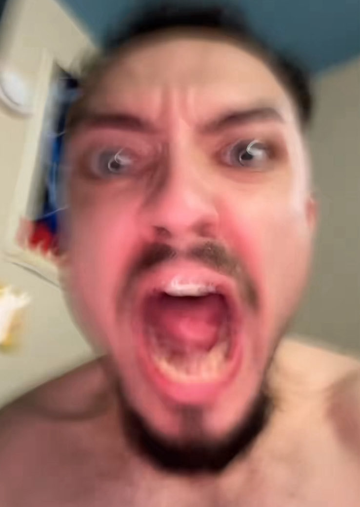 S4pphireF0x's tweet photo. @myemiiis Only 105lbs???? FUCK THAT! https://t.co/gdFB0C7ApZ