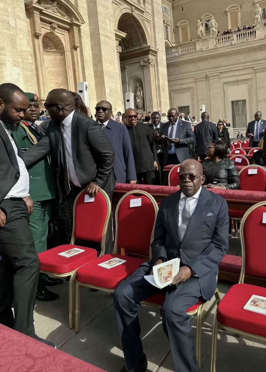 EguJeff40495's tweet photo. First to sit on the front row. https://t.co/q69RAFTuut