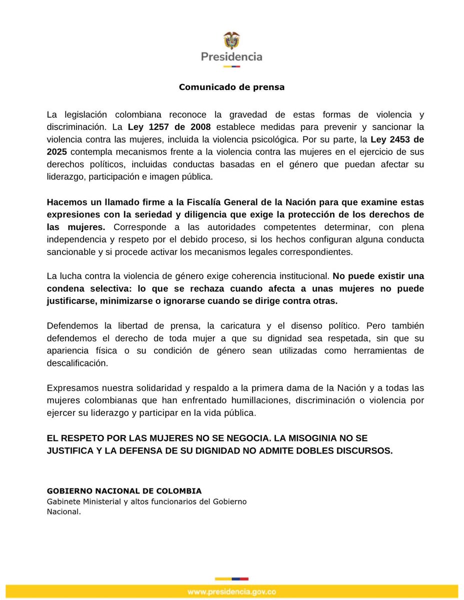 infopresidencia's tweet photo. ¡BASTA YA DE MISOGINIA Y DE ATAQUES CONTRA LA DIGNIDAD DE LAS MUJERES!

El Gobierno Nacional y su gabinete ministerial rechazan categóricamente las expresiones denigrantes dirigidas contra la primera dama de la Nación.

La animalización, las burlas sobre la apariencia física y los estereotipos de género no deben normalizarse como parte del debate público.

Defendemos la libertad de expresión y la crítica política, pero también el derecho de todas las mujeres a ejercer su liderazgo sin ser objeto de humillaciones ni discriminación.

La dignidad de las mujeres no depende de ideologías, cargos ni apellidos. Su respeto no se negocia y su defensa no admite dobles discursos.

¡Basta ya de misoginia!