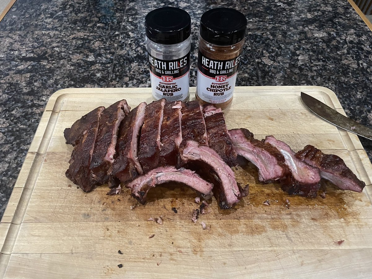 ZBeister's tweet photo. No wrap baby backs on the UDS. https://t.co/ftqKSFKoi3