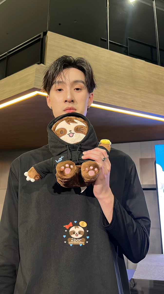 2borbelongboo's tweet photo. อาธีแชะ ๆ กับน้องรวยยค้าบบบบบเหมือนกานเป๊ะเยยม้ายหนิ 

DEWTEE FANSIGN FANIVAL

#GMMTVFANIVAL2026HappyFamilyxDT
#tee_vtp #ธีรเดช #SAMRUAY https://t.co/ft0vWG52O3