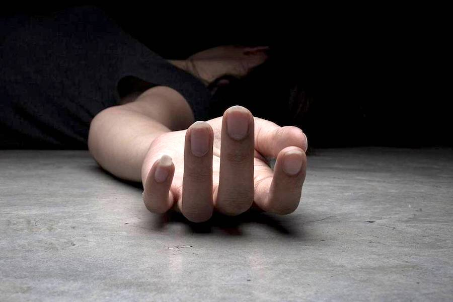 delpynews's tweet photo. ▶️"ASESINOS Y VIOLADORES TIENEN QUE ESTAR AISLADOS": DIPUTADO PRESENTARÁ PROYECTO DE CADENA PERPETUA EN CASOS DE FEMINICIDIO | ​🔴

🛑Rubén Rubin, quien busca la modificación del Código Penal, aseguró que su iniciativa no colisiona con la Constitución Nacional.

🚨Además, el legislador agregó que su propuesta se enfocará en delitos graves como violaciones y asesinatos.

🗣️“¿Cuánto vale la vida de los paraguayos para la clase política tradicional? (...) Yo creo firmemente que cualquiera que saque la vida de un paraguayo o se anime a tocar a una de nuestras mujeres, tiene que perder su libertad de por vida", declaró @RubenRubin_.

🗨️"Voy a pedir reunión con las diferentes bancadas y les voy a presentar a los colegas. Y les voy a explicar la diferencia entre cadena perpetua y prisión permanente con revisión, y es compatible con los derechos humanos. Yo creo firmemente que asesinos y violadores tienen que estar aislados de la sociedad", puntualizó.

Vía: ABC Color
