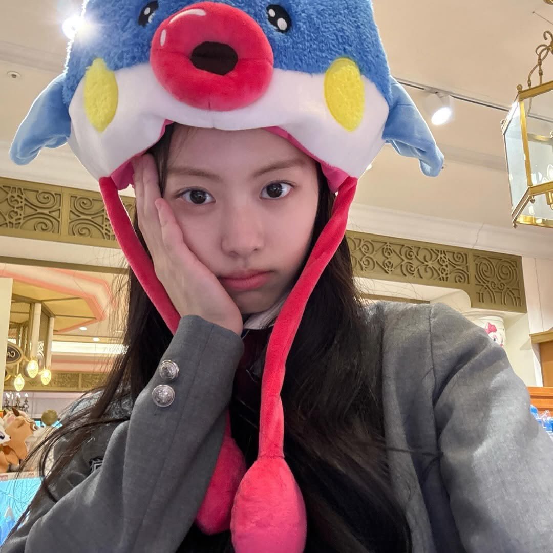 Garaq's tweet photo. After puyang sekolah, I want to go for a walk (honestly, that’s my kind of healing) and I’m thankful for today. Go take a walk somewhere fun. Take some cute selfies and eat eat eat! :9 And I swear, I’m really enjoying it … / ☻ https://t.co/EPvz0vMop0