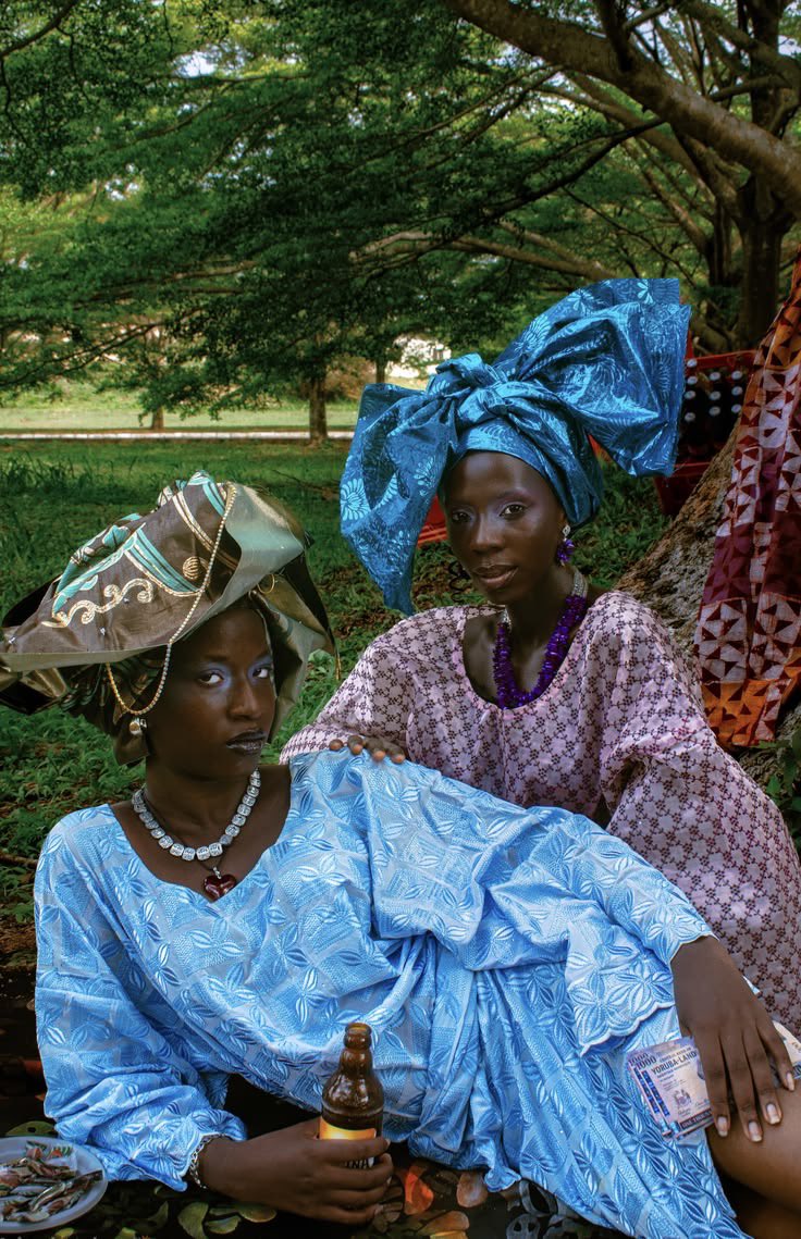fineurl9128's tweet photo. Yoruba women with gele>>>>❤️🤭💕 https://t.co/L6wKKc3v1l