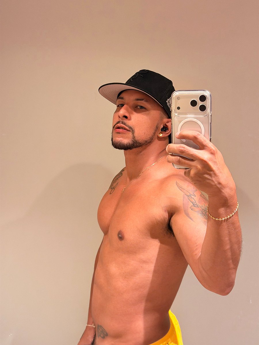 Mrculote's tweet photo. Just me 💪🏾

#medellin #Gymrat https://t.co/zxwcTD2qH1