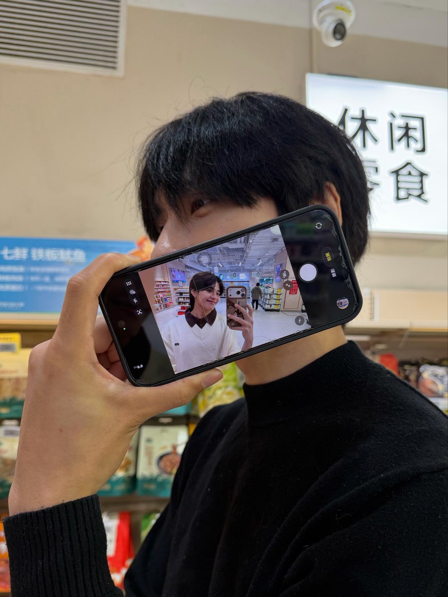 shoguunn's tweet photo. just a grocery day 🛒🍫🥩
#RossShogun
#NOTYOURSTheSeries https://t.co/E9cHca2dPT