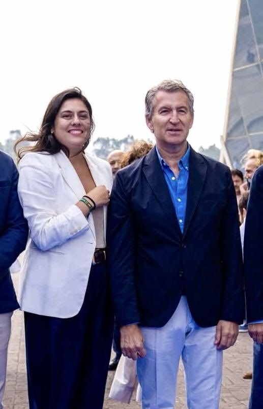 beajimenez1985's tweet photo. He comunicado al presidente @NunezFeijoo mi decisión de no encabezar la candidatura al Congreso en las próximas generales.
Mi único objetivo es recuperar la alcaldía de Cuenca con el PP y convertirme en la primera mujer al frente de nuestra ciudad. ¡A por todas! 💙
#PrimeroCuenca https://t.co/RBzFe5TQEl