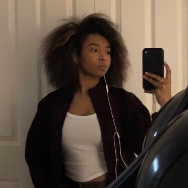 thebrutallove's tweet photo. delainey's mirror selfies >>>> gag after gag https://t.co/aZl3A7PQeq