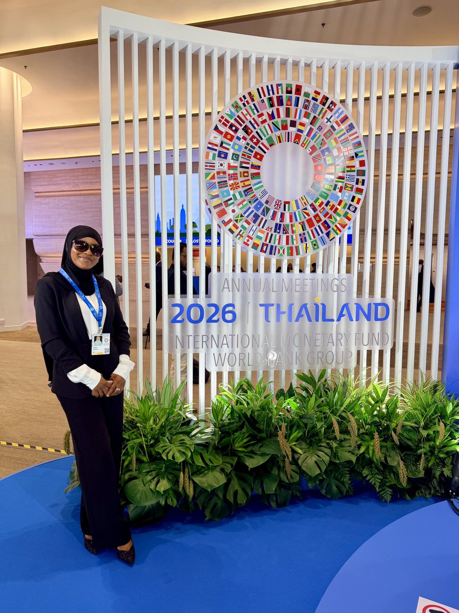 Mss_Deeynah's tweet photo. New chapter 🌟 

After almost ten years at BBC Hausa, I’m stepping into a new role as Senior Bilingual Reporter with the BBC Newsgathering team, producing impactful journalism and reporting from the ground when stories break.

And what better way to begin this new chapter than on the ground in Thailand, covering the annual World Bank–IMF meetings?

From joining BBC Hausa as a corper to becoming a senior journalist and leading the service’s social media team, it’s been a journey of growth, lessons and incredible opportunities. 

I’m forever grateful to BBC Hausa and my colleagues for helping shape the journalist I am today.