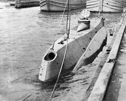 themoranorg's tweet photo. America 250 ----- #285

October 12

🏝️ 1933 — The U.S. Department of Justice acquires control of Alcatraz Island
⚓ 1900 — The U.S. Navy commissions the USS Holland (SS-1)
🏛️ 1901 — President Teddy Roosevelt officially establishes “White House” as the name used on pres stationery https://t.co/F8pFc9KSts