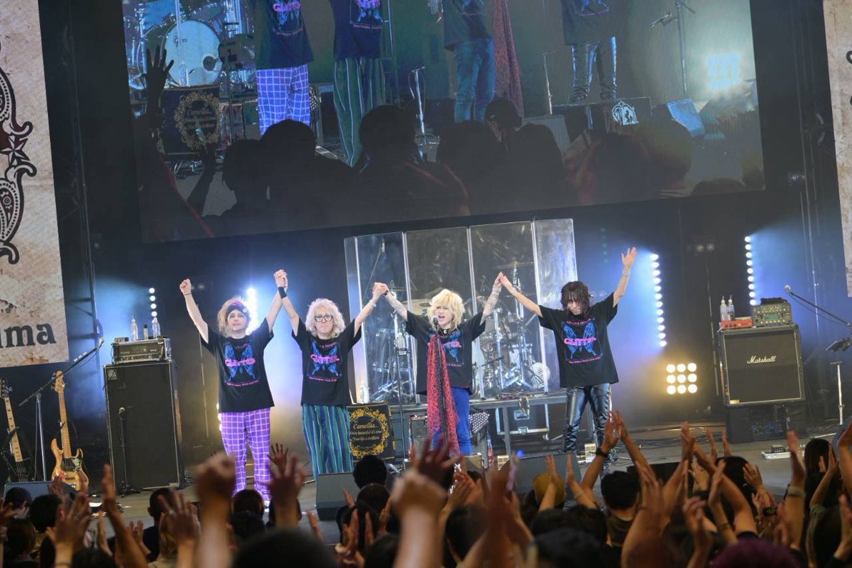 DRUM_SHINGO's tweet photo. 中島卓偉

国際フォーラム ホールC
直前でソールドアウト👍
凄い👏
流石、中島卓偉！

31曲、魂込めてぶっ叩きました🥁

今回の公演のドラムセットはモリダイラ楽器さんに用意して頂いたGretsch Drumsでした🥁
感謝です
m(_ _)m
最高な鳴りでした♪

そして、ドラム台から見える景色が本当に最高だった👀

みなさん、ありがとうございました！

来月から16ヶ所24公演の全国ツアーがスタートします！
地元の長崎公演もあります♪

よろしくお願いします！

#中島卓偉
#you
#NAOKI
#SHINGO
#国際フォーラムホールC
#モリダイラ楽器
#GretschDrums