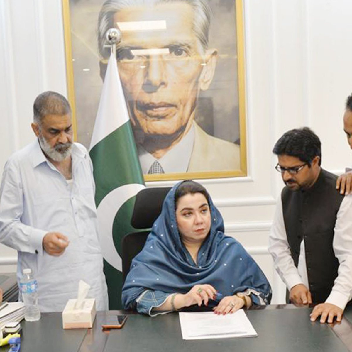 m_k_ni's tweet photo. الیکشن میں 40 ہزار کی لیڈ سے ہارنے والی 

جرنیلوں کی رکھیل کو 
@SamarHBilour 

وزیر اطلاعات کا قلمدان دے دیا گیا https://t.co/d8QpLO8p5o