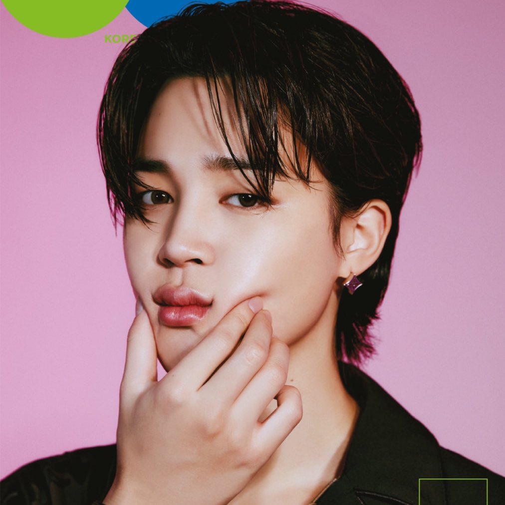 KooMu_twt's tweet photo. 우리 지미니 생일 축하해~~~🎉👏🏻🎉👏🏻🎂

#HAPPYBIRTHDAYJIMIN
#happyjiminday
#OctoberMagicJimin
#1013Muse
#OurLightJimin https://t.co/km7T9MrWM2