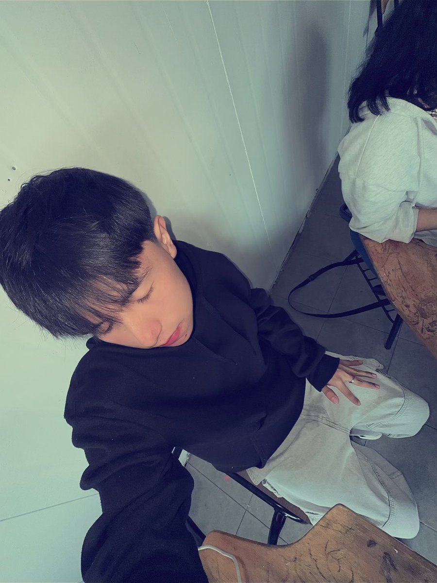 vou_star's tweet photo. @TwinksEdoMex 
en la escuela | en mi camita 
a ver sus penes? 😽🍆
https://t.co/DznTyXUuQG https://t.co/1OhlUmHGZi
