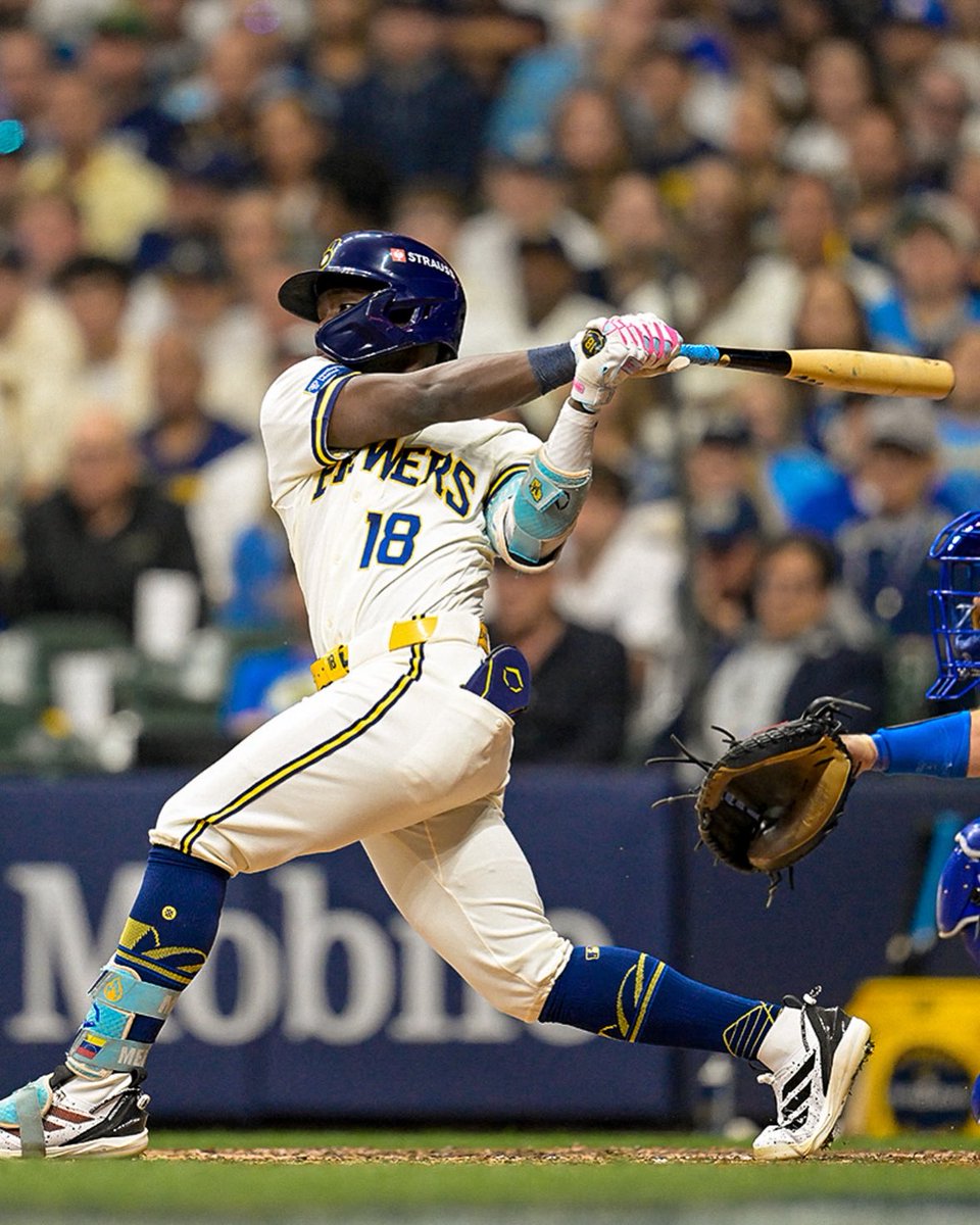 Cloudbet's tweet photo. And we’re into the League Championship Series! ⚾ 

The Dodgers look to even the NLCS against the Brewers after dropping Game 1, while the Guardians take on the Rays as the ALCS gets underway.

Two series. Two huge matchups. Who are you backing tonight? https://t.co/AdbYqIEfaB