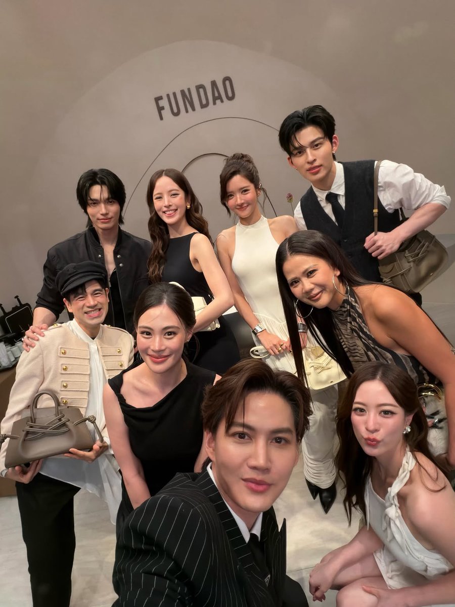 BRNarawins's tweet photo. [🆕📸] IG: yinyinbae | 12.10.2026

🤍

POND AT FUNDAO ICONSIAM 

#FundaoxPond 
#ppnaravit @ppnaravit https://t.co/XYTAgCpfr4