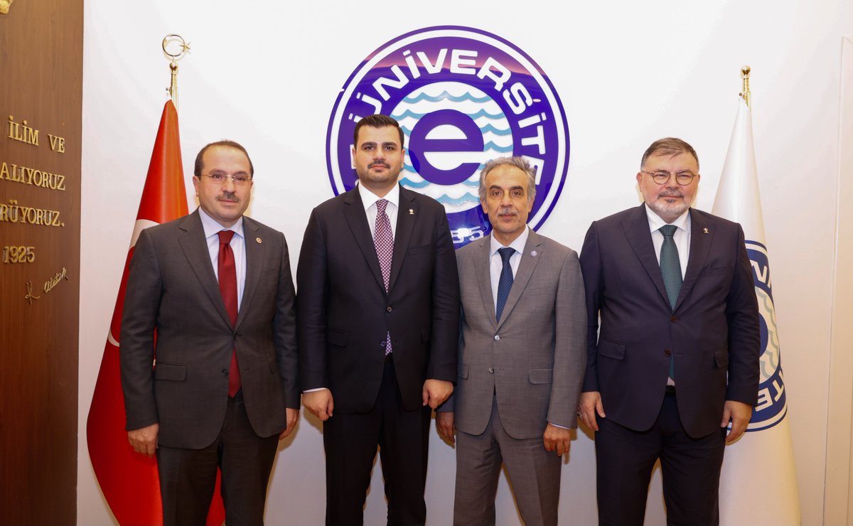 eyupkadirinan's tweet photo. İl Başkanımız Sn. Bilal Saygılı ve İzmir Milletvekilimiz Sn. Yaşar Kırkpınar ile birlikte Ege Üniversitesi Rektörü Prof. Dr. Musa Alcı’yı ziyaret ettik.

Nazik ev sahipliği için kıymetli rektörümüze teşekkür ediyor, üniversitemiz camiasına çalışmalarında başarılar diliyorum. https://t.co/vS6zpD74kW