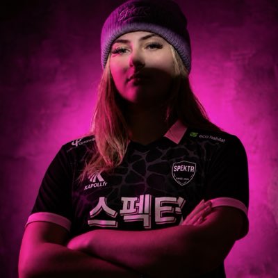justyukinae's tweet photo. #NouvellePhotoDeProfil https://t.co/c4MOfTfD5Y