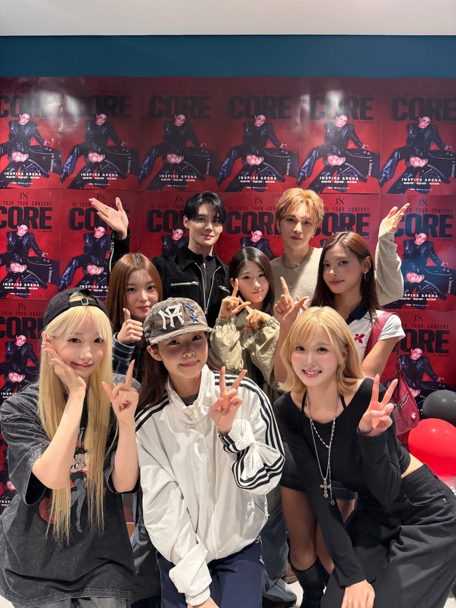 jheana's tweet photo. 261013 jj_1986_jj IG
멋진 아티스트로 성장할 모두가 기대된다!!
#SMN
#VAYONN
#KVP
#JJ 
#JS https://t.co/yr59O2hbaI