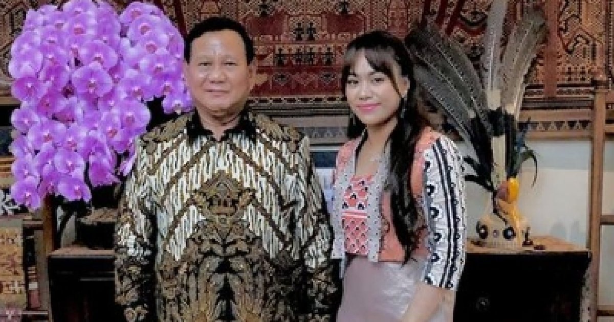 indepenSumatera's tweet photo. News wak: Harta Anak Zulkifli hasan zita anjani naik gila-gilaan Rp100 miliar dalam 2 tahun. 

2023: Rp9,16 miliar
2025: Rp109,32 Miliar

Kenaikan hartanya mencapai 1000%

Umur beliau: 36 tahun

Harta kekayaannya bertambah 4 miliar setiap bulannya. Sungguh diluar prediksi BMKG https://t.co/co8fTA2bXt