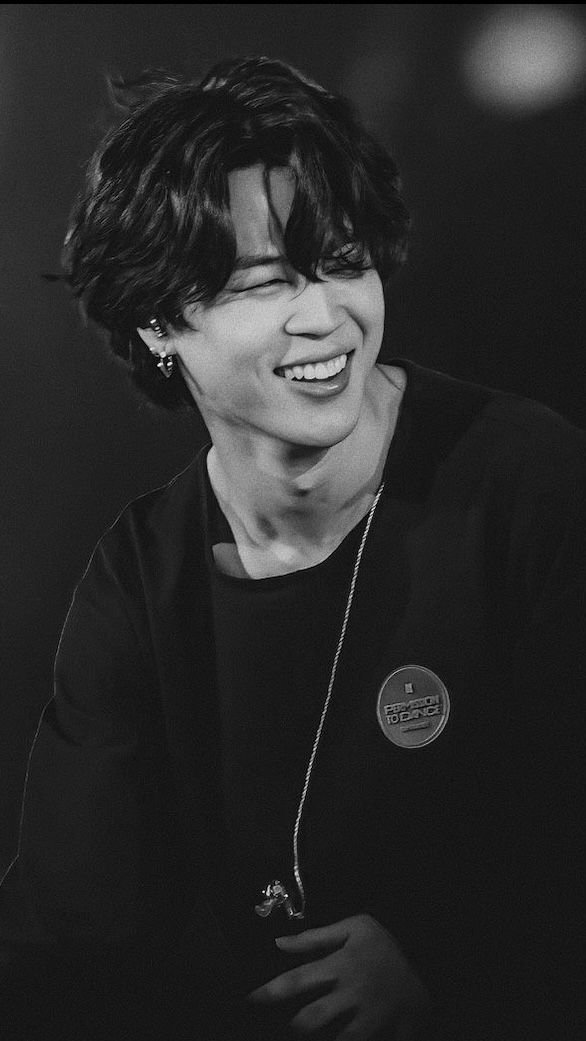 fakelove_213's tweet photo. Happy birthday jimin ahhh
Happy birthday my love
#Happybirthdayjimin 
#jimin https://t.co/tNTDgVblod