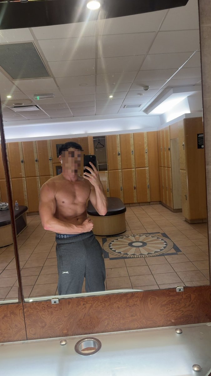 Tommyleeuk_'s tweet photo. Post gym pump got me feeling way too naughty 😈 https://t.co/WaiUtoevBM