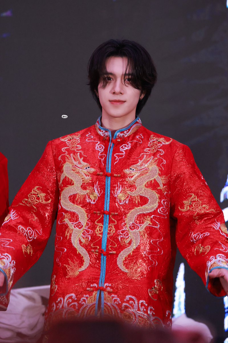 wong_benignboy's tweet photo. 2026OCT12
Vision Wings Offline fansign in Changsha

#HENDERY #헨드리 #黄冠亨
#威神V #WayV #WeishenV https://t.co/fysZfClfFI