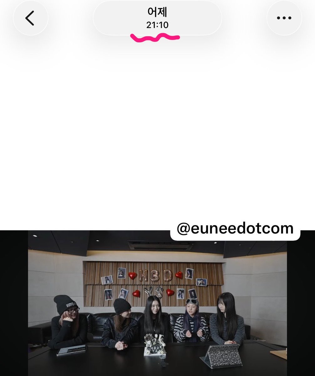 euneedotcom's tweet photo. #YESEULDAY
내 만두 예슬!!!! 생일축하해🫂 데뷔하는 무대에서 처음봤는데 엄청엄청 행복해 보여서 내가 다 행복했어🥹🥹 플챗에서 예쁜말로 답장 남겨주고 내이름 불러줄때마다 언니보러 당장 달려가고 싶었는데 그럴 수 없어서 너무 아쉬워🥺 내년엔 꼭꼭 보자💕 사랑해🫶 https://t.co/obn8HMbwio