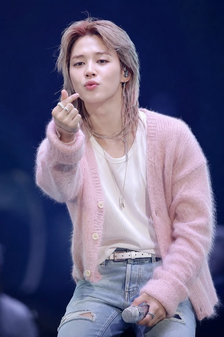 kikook97's tweet photo. Happy Birthday Park Jimin π£
#ItBoyJiminDay
#31YearsOfSincerity
#OctoberMagicJimi https://t.co/Wm4Xyn6yrA