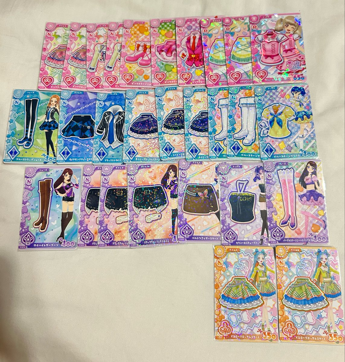 ruirui_616's tweet photo. @aidol28 夜分に連絡失礼いたします。みかみと申します。
旧カードゆりかちゃんはゴスマジ含む3枚所持しておりますを
こちらとアンコールのお好きなカードお求めのものあれば、n:1交換可能でしょうか。一部お声がけ中で一時的に交換不可のものもありますが、機会があればよろしくお願いいたします🙇‍♀️ https://t.co/5K79UKipmm