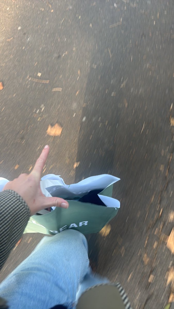 Anna0Anna0q's tweet photo. Weer geslaagd sukkels. 3x raden wie t gaat vergoeden 🤣🤣🤣
Findombe femdombe femdomnl findom findomde https://t.co/vVtAyXKPWS