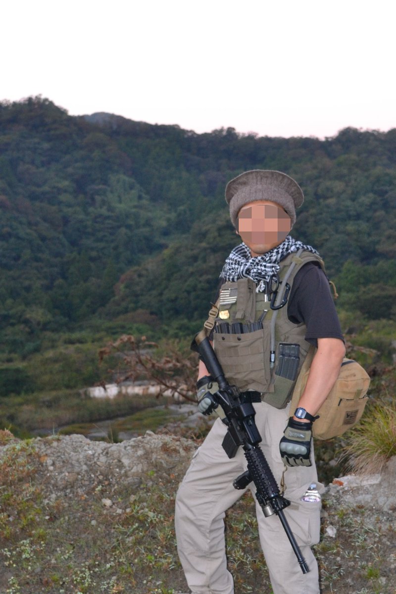 LE_AF_GR's tweet photo. ゼロオペお疲れ様でした！
初参加の私にも大変よくしていただいて感謝の極みです。FBI装備といっても、この年代をするのは全くの初だったので、知識もギアもまだまだ足りてないと感じることばかりでした。精進します。
photo by @TSHIM31 
#ゼロオペ #zerooperator https://t.co/9kGCwcYQqM