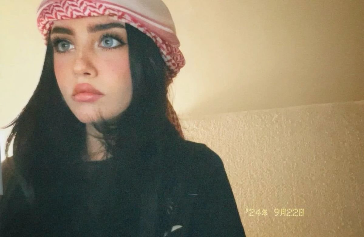 UnstableHumorly's tweet photo. لا شفت العنزيه كذا تاكد وتيقن انك تحتاج فياقرا و 30 صناعي و 10 بت بلق https://t.co/cZjNIVL2z1