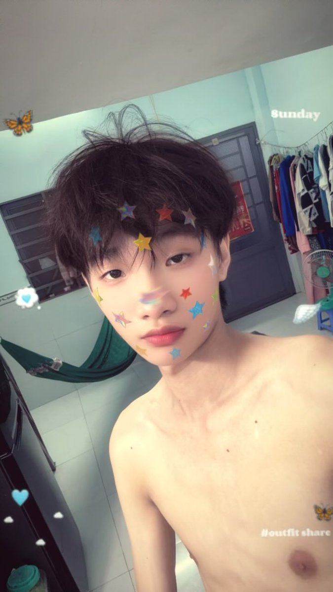 TonNguynDn9751's tweet photo. Muốn được ai cắn ti 🥴
LGBT🌈#Top #Bot. https://t.co/KWVHPXZ0qr