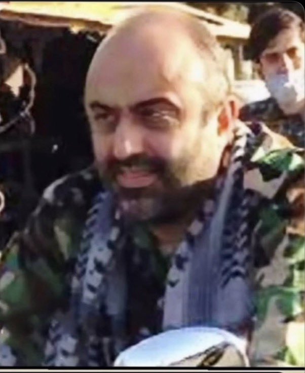 BahariBarbod's tweet photo. پاسدار مهرزاد مهدیه.
فرمانده گردان امام علی ناحیه سپاه باهنر در غرب تهران.
این جانی تعداد زیادی از هموطنامون و با کلت و‌سلاح کمری به قتل رسونده. https://t.co/JpXbQsVO7I