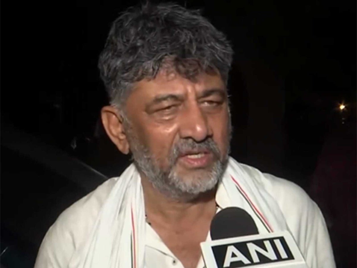 ani_digital's tweet photo. "Everyone wants SIR scrapped": DK Shivakumar backs INDIA Bloc’s Supreme Court petition against ECI

Read @ANI Story | https://t.co/AcqmU2amnr

#DKShivakumar #SIR #ECI https://t.co/DU5LSaXNPM