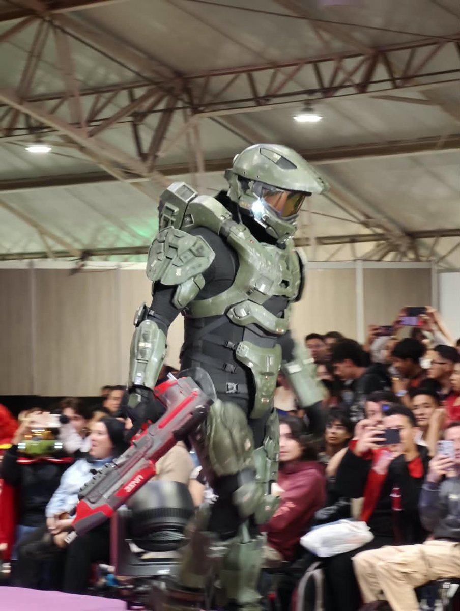 YHORS_XD's tweet photo. Primera pasarela halo celebración 25 años Bogotá Colombia 
#halo
#sofa
#sofa2026
#corferias
#halo25años
#cosplay https://t.co/Ir5WYBlsCp