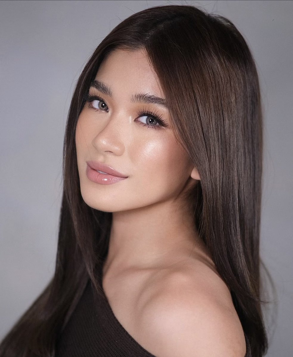 Psych_Nyx's tweet photo. OY POTANGNA

nanghingi ako ng ayuda kay aiahkins tapos ganito kaganda bubungad sakin pagbukas ko ng IG!!!!!!!!!

HELLO????? I ALMOST FELL TO MY KNEES. I WAS NOT BRIEFED, I WAS NOT WARNED, I WAS NOT EMOTIONALLY PREPARED. HOW AM I SUPPOSED TO SURVIVE WHEN THIS WOMAN IS THIS GORGEOUS AND ISN’T EVEN THE ONE POSTING HERSELF????? 😭😭😭

BINI FOR THE GRAMMYS  #BINIForYourGRAMMYConsideration #BINI #GrammysFYC #BINI_UnangKilig #BINI_AParallelWorld
