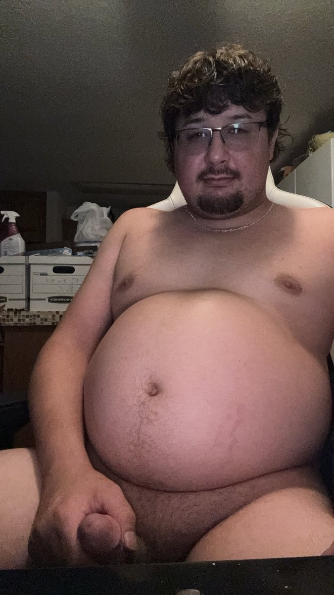 OkieChonk's tweet photo. Fuuuck I feel huge in these🥴 scale hit 230 and I can’t keep my hand off my cock. Help me get bigger?🤓
#gainer #gooner #gettingfatonpurpose #fatboy #moobs #stretchmarks #exjock https://t.co/eBuR92lDqW