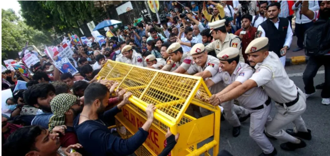GeoCametolight's tweet photo. Jantar Mantar loses protest site status. The site, which saw its first protest in 1993, has seen several prominent agitations, including the wrestlers protest, anti-CAA stir and the anti-corruption agitation led by activist Anna Hazare #RahulNahiRukega #सुप्रीमकोर्टमार्च https://t.co/WyLL4W8nas