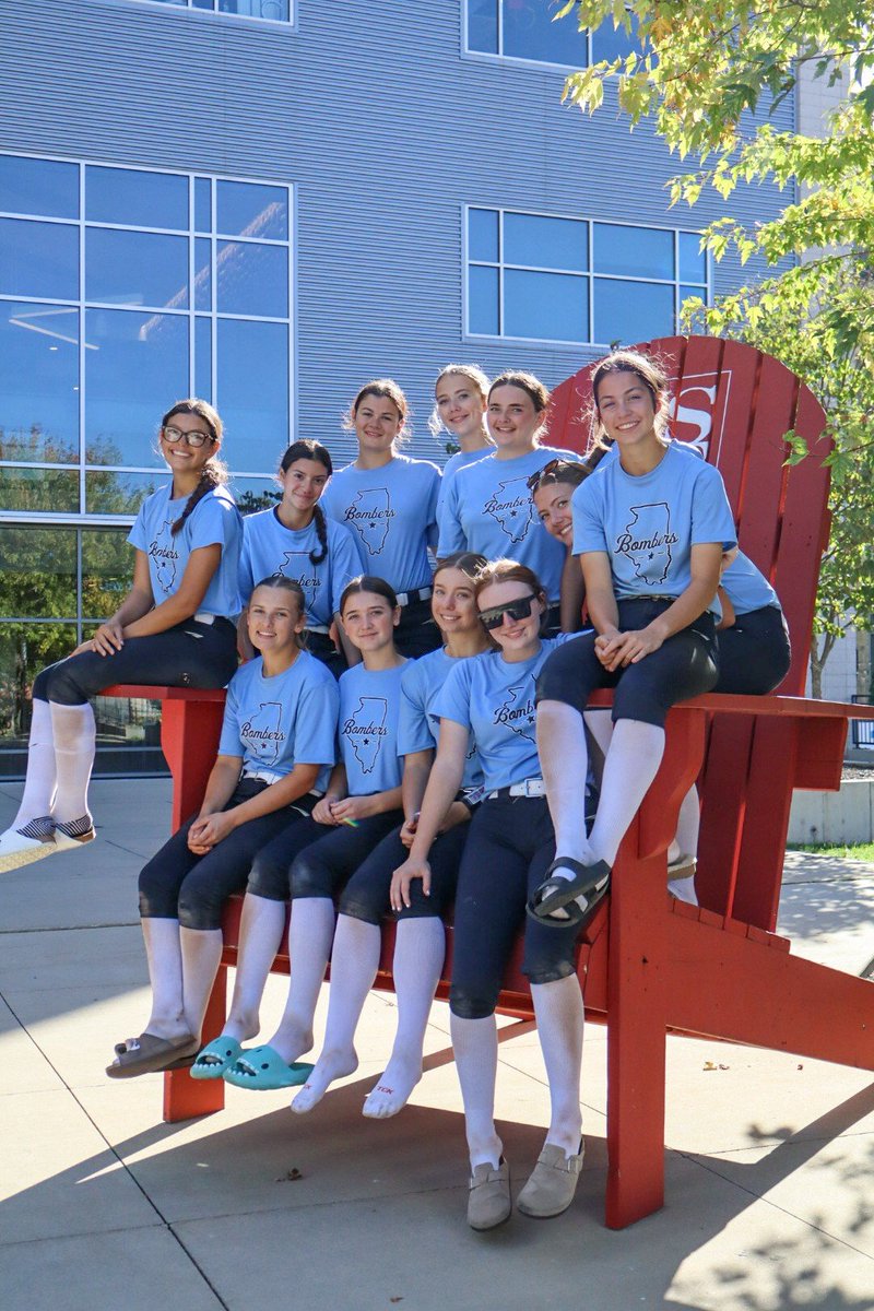 BombersIL2030's tweet photo. Great experience @msoe_softball this w/end with Coach @SieraSpahiu and her team‼️ The gals got an inside 👀 at where 🥎 + 📚 can lead them.
@bombers_fp @MVPSportsIL @NCAADIII #ThinkBig #LookUp #StudyHard https://t.co/WP0ERw1KZw