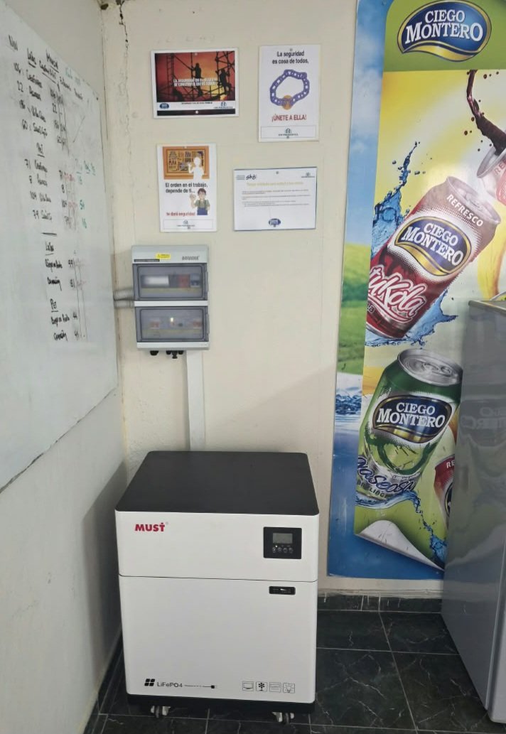 coralsacuba's tweet photo. ✅ La soberanía energética aporta eficiencia, ahorro y sostenibilidad a las sucursales de ventas de @losportalescuba en Villa Clara y Camagüey, lo que asegura una mejor gestión.
 #EnergíaSostenible 
 #CubaEstáFirme https://t.co/2Mfuh5vfmG